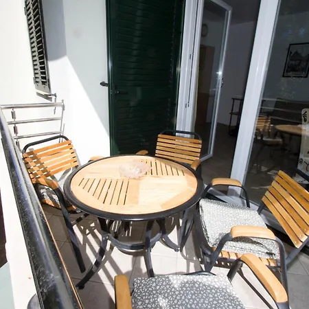 Vano Apartment *